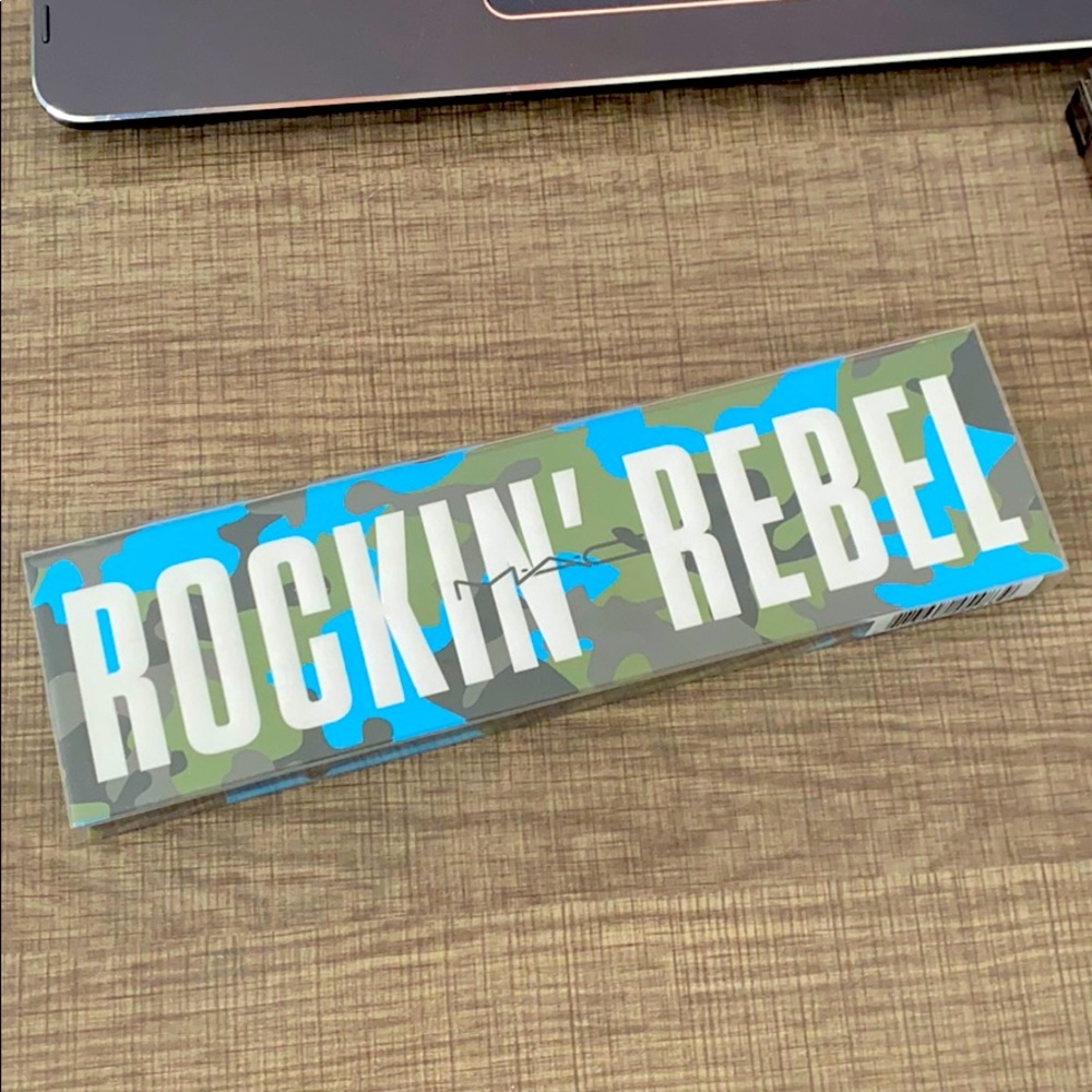 MAC ROCKIN REBEL Palette